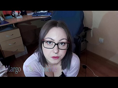 ❤️ Ragazza sexy con gli occhiali succhia il dildo profondamente sulla macchina fotografica ️❌ Video di sessoal it.megaofertas.top